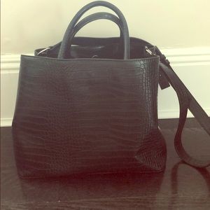 Classic bag with two compartments, worn once!